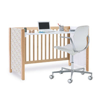 Lettino 60x120 cm legno con vinile fiori rosa sulla testata · Ombra Liberty