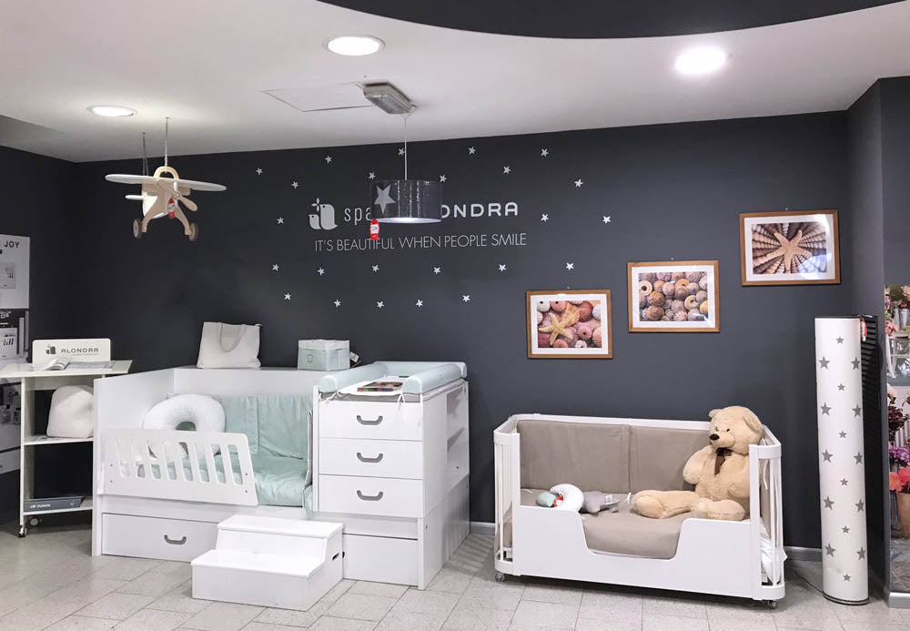 Exposición cunas en Iperbimbo Torino