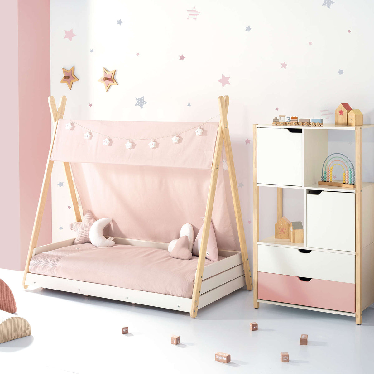 Muebles infantiles Montessori accesibles para niños y niñas