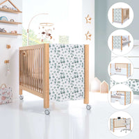 Lettino 60x120 cm legno con vinile foglie da eucalipto sulla testata · Ombra Musgo