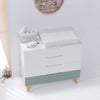 Cassettiera neonati (4 cassetti) bianco con gambe di legno · Lifestyle D247R
