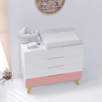 Cassettiera neonati (4 cassetti) bianco con gambe di legno · Lifestyle D247R
